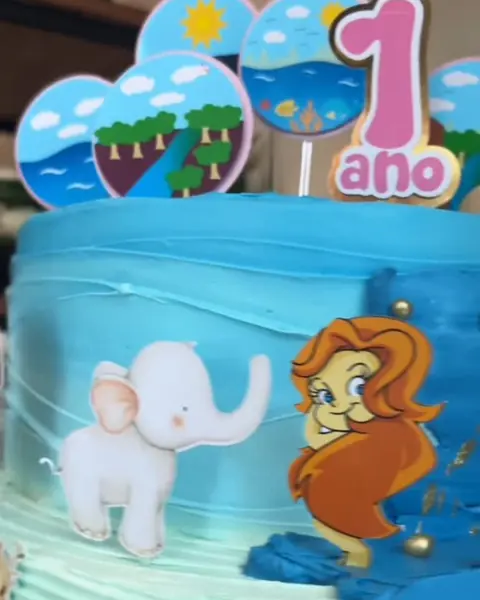 Bolo personalizado de 1 ano com tema de fundo do mar